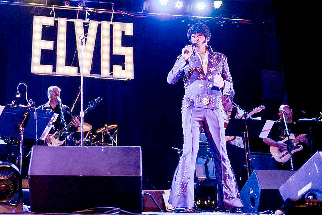 Robbie Dee portrays the King of Rock ‘n’ Roll in the Elvis tribute Kentucky Rain Band, performing Oct. 29 at the Historic Everett Theatre. (Kentucky Rain Band)