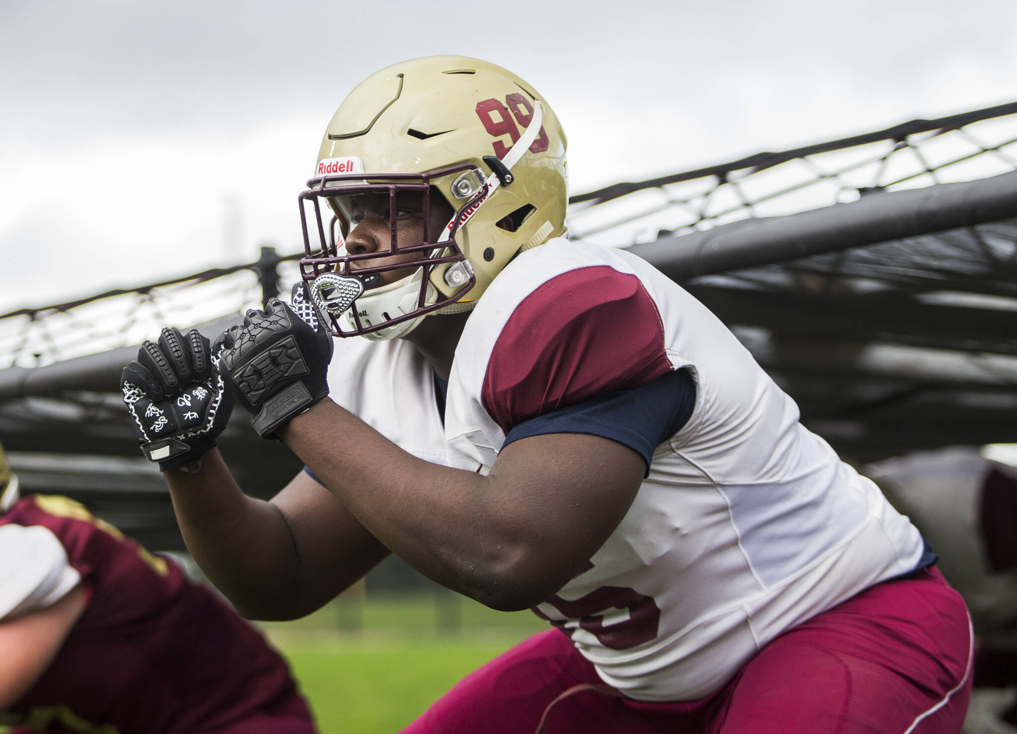 Jakobus Seth runs through chute drills during practice at Lakewood High School on Oct. 26 in Arlington. (Olivia Vanni / The Herald)