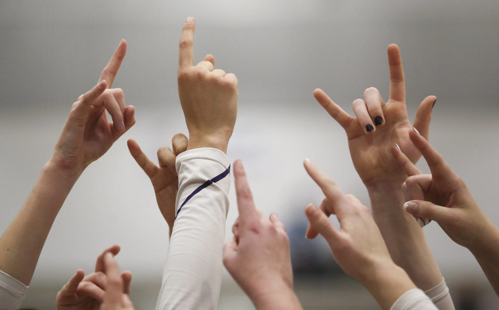 Lake Stevens beat Mount Si in five sets in a Class 4A Wes-King Bi-District tournament semifinal volleyball matchup Tuesday. (Andy Bronson / The Herald)
