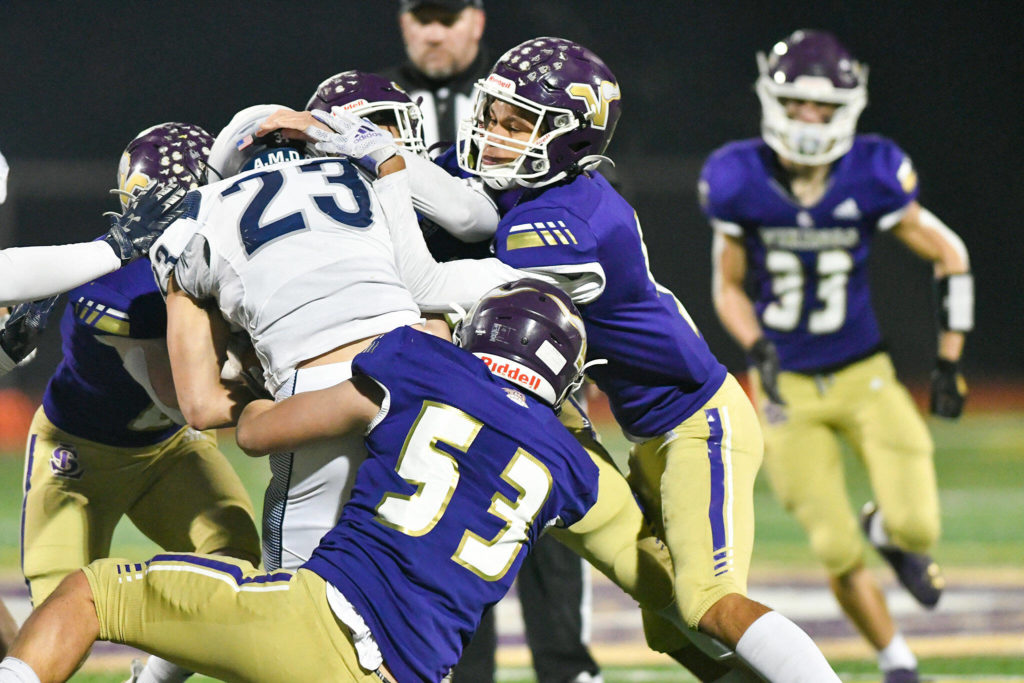 Lake Stevens’ defense stymied Gonzaga Prep’s high-powered triple-option attack. (John Gardner / Pro Action Image)
