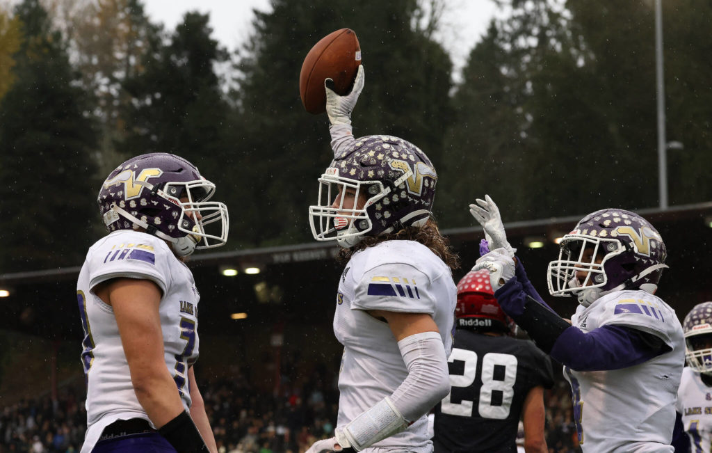 Standout receiver Drew Carter is one of several big-time offensive playmakers for the Vikings. (Andy Bronson / The Herald)
