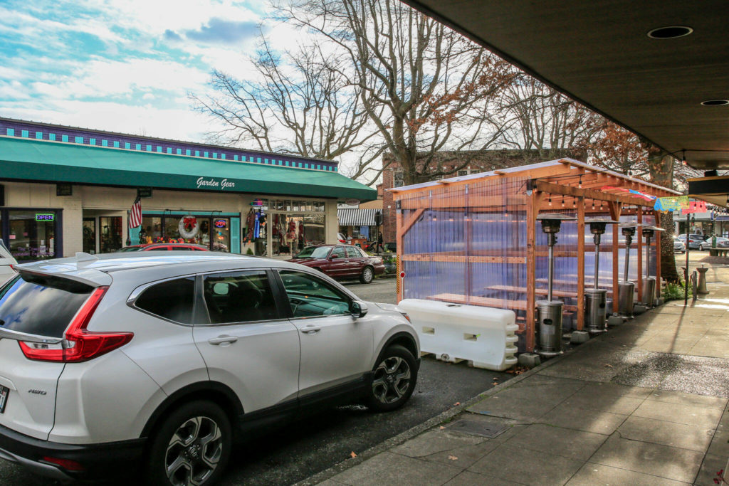 Streateries dot the streets of downtown Edmonds. (Kevin Clark / The Herald)
