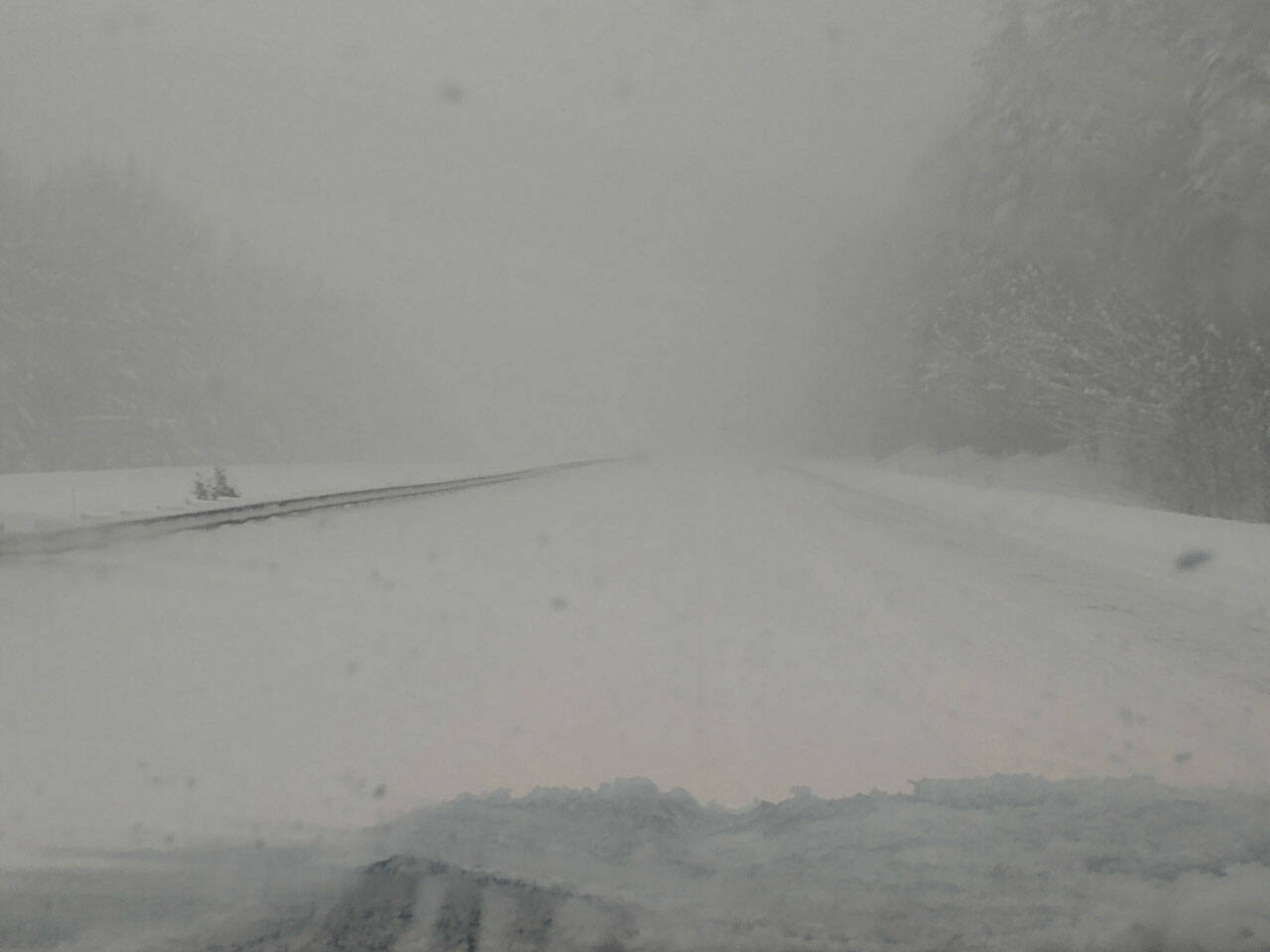 A blast of snow Thursday halted travel on a large portion of I-90. (Washington State Department of Transportation)