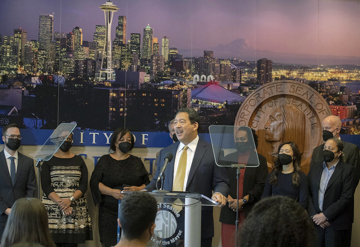 Bruce Harrell sworn in, promises ‘one Seattle’ as new mayor
