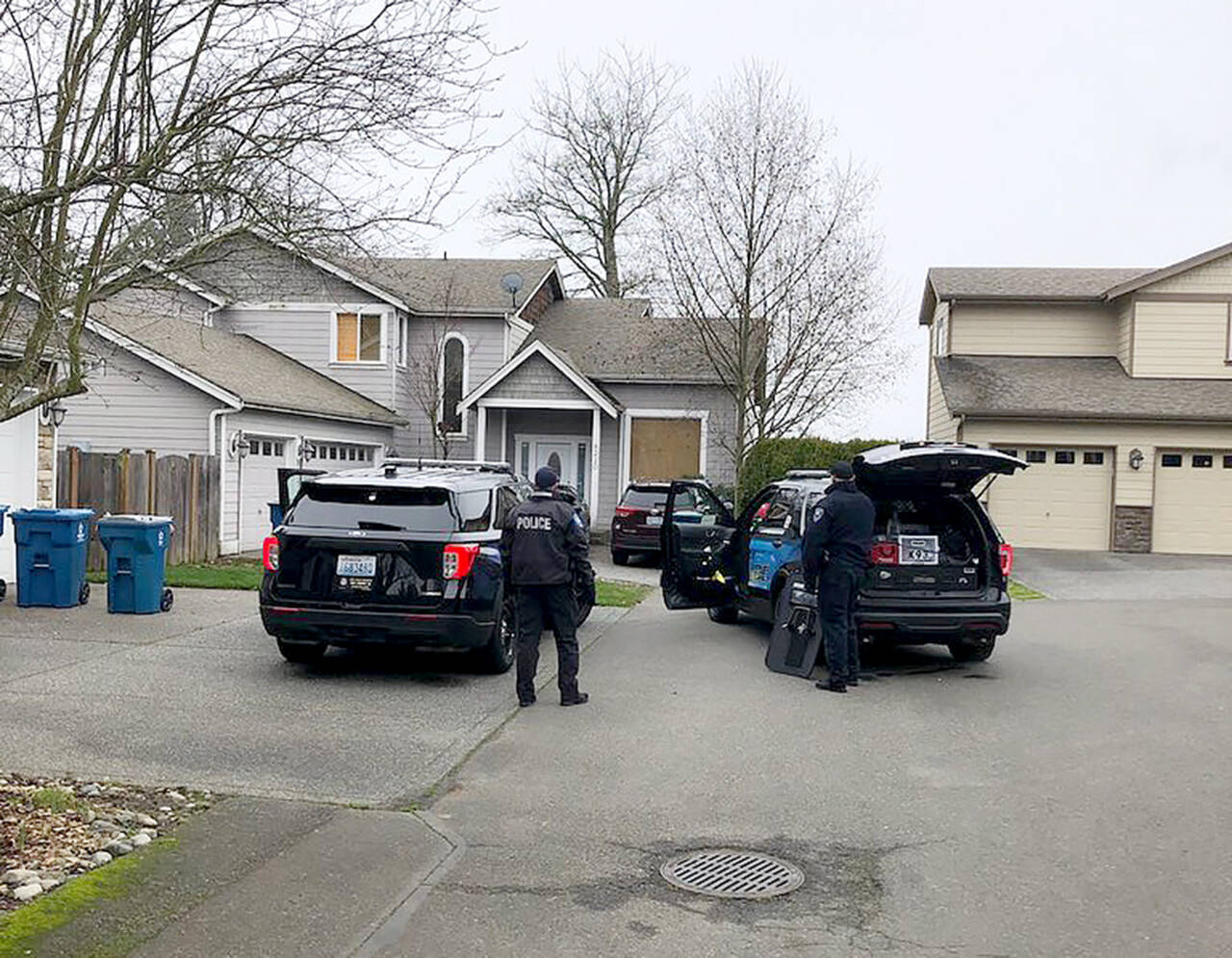 A SWAT team responds during an 9-hour standoff between police and a man brandishing a knife at a home in south Edmonds on Sunday night. (Edmonds Police Department)