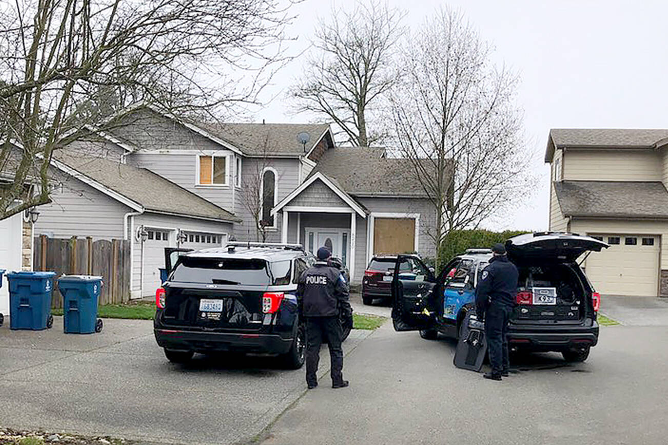 A SWAT team responds during an 8-hour standoff between police and a man brandishing a knife at a home in south Edmonds on Sunday night. (Edmonds Police Department)