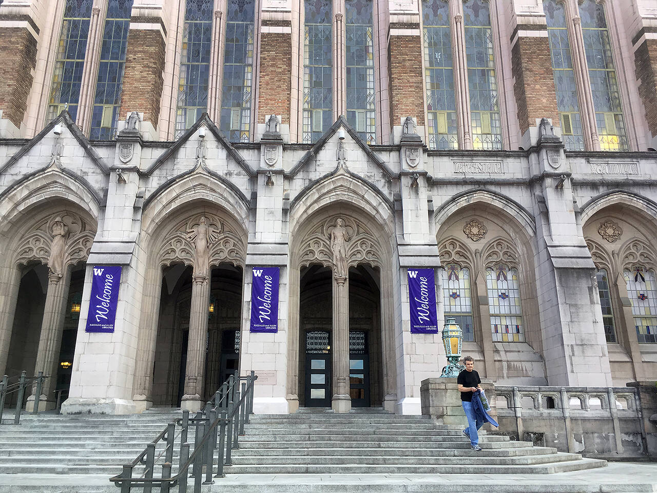 University of Washington will begin in-person classes at the end of January. (Sue Misao / Herald file)