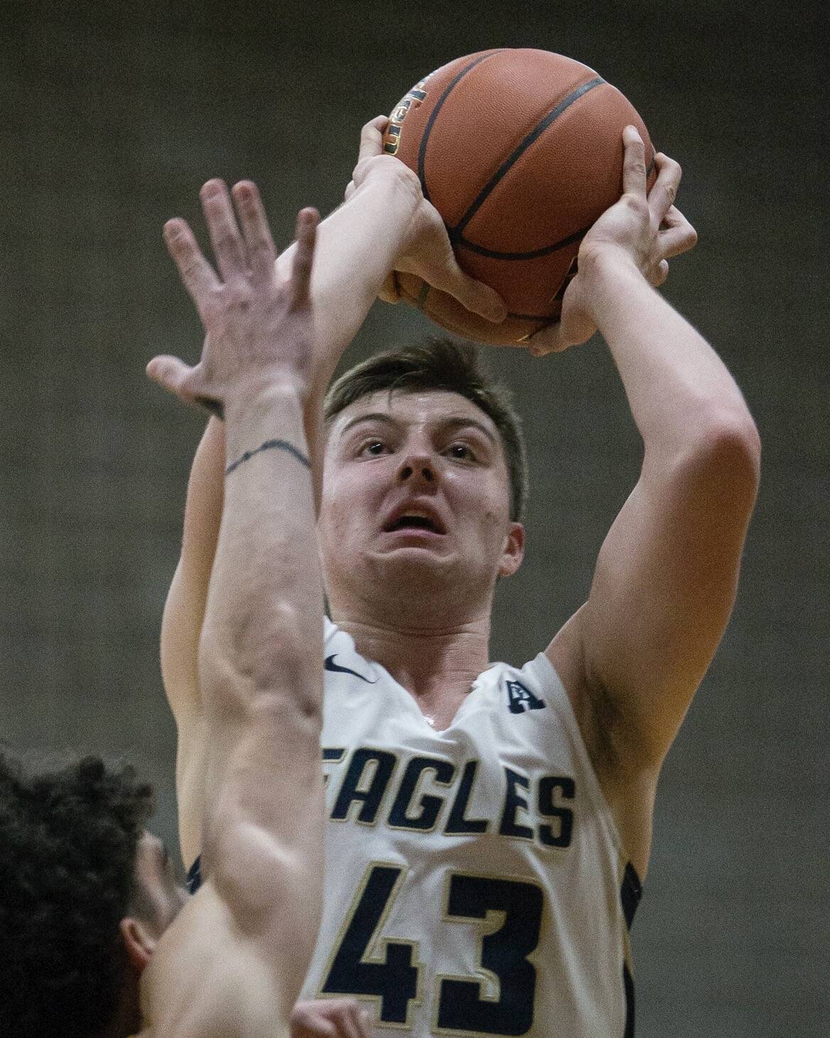 Ethan Martin and the Arlington boys claimed the Wesco 3A/2A title. (Olivia Vanni / The Herald)