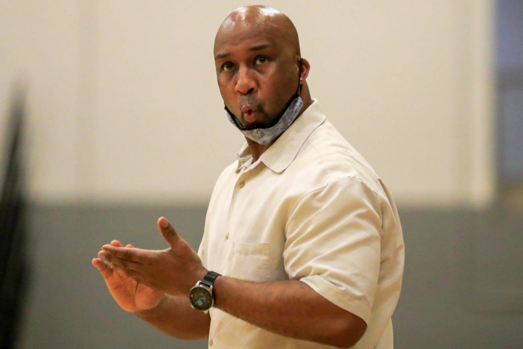 Everett’s head coach, Darrell McNeal reacts to a loose ball call against Mountlake Terrace Friday evening in Everett, Washington on February 11, 2022. (Kevin Clark / The Herald)
