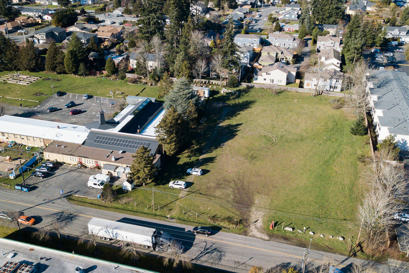 The empty lot that Edmonds Lutheran Church recently sold to Housing Hope. Construction on the lot is slated for next year. (Olivia Vanni / The Herald)