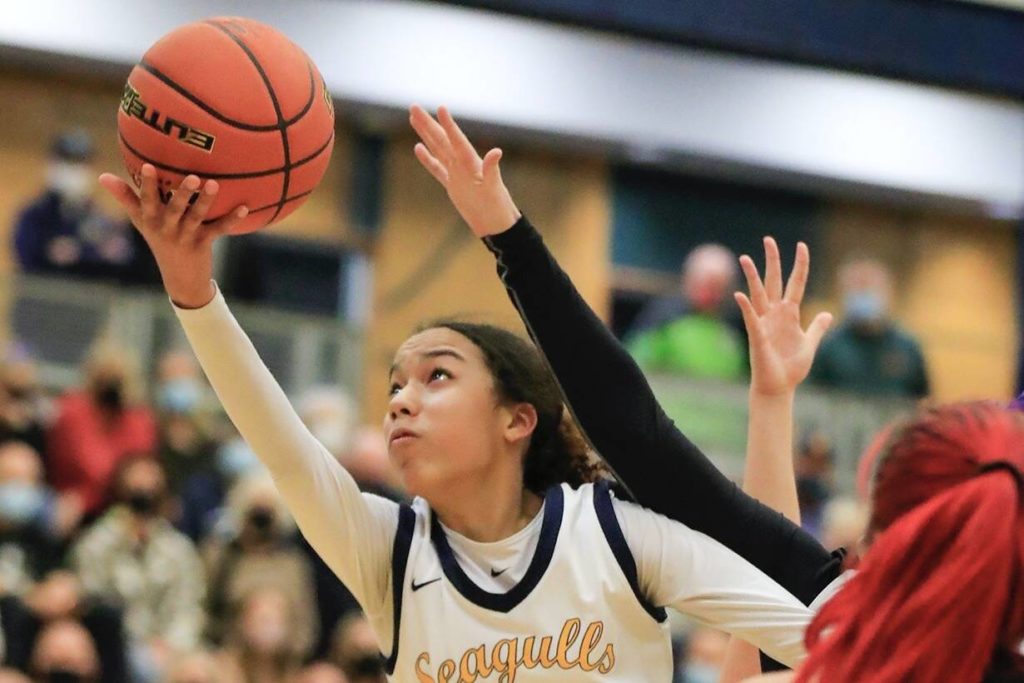 Mae Washington and Everett are making the program’s first trip to state since 2013. (Kevin Clark / The Herald)
