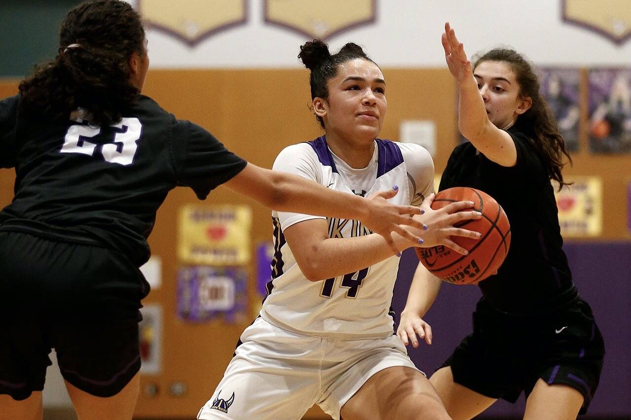 Baylor Thomas and Lake Stevens are among the five local girls basketball teams that are headed to their respective Hardwood Classics. (Ryan Berry / The Herald)