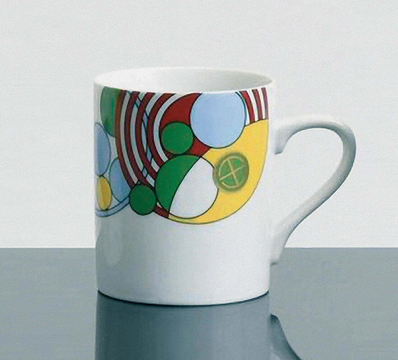A set of six cups of Cabaret dinnerware sold at a Palm Beach Modern auction for $585.