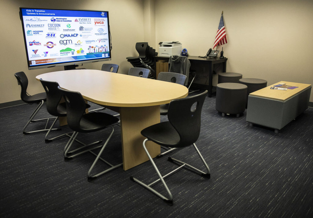 A workspace and lounge area available to families at the new Family Resource Center in Hawthorne Elementary in Everett. (Olivia Vanni / The Herald)
