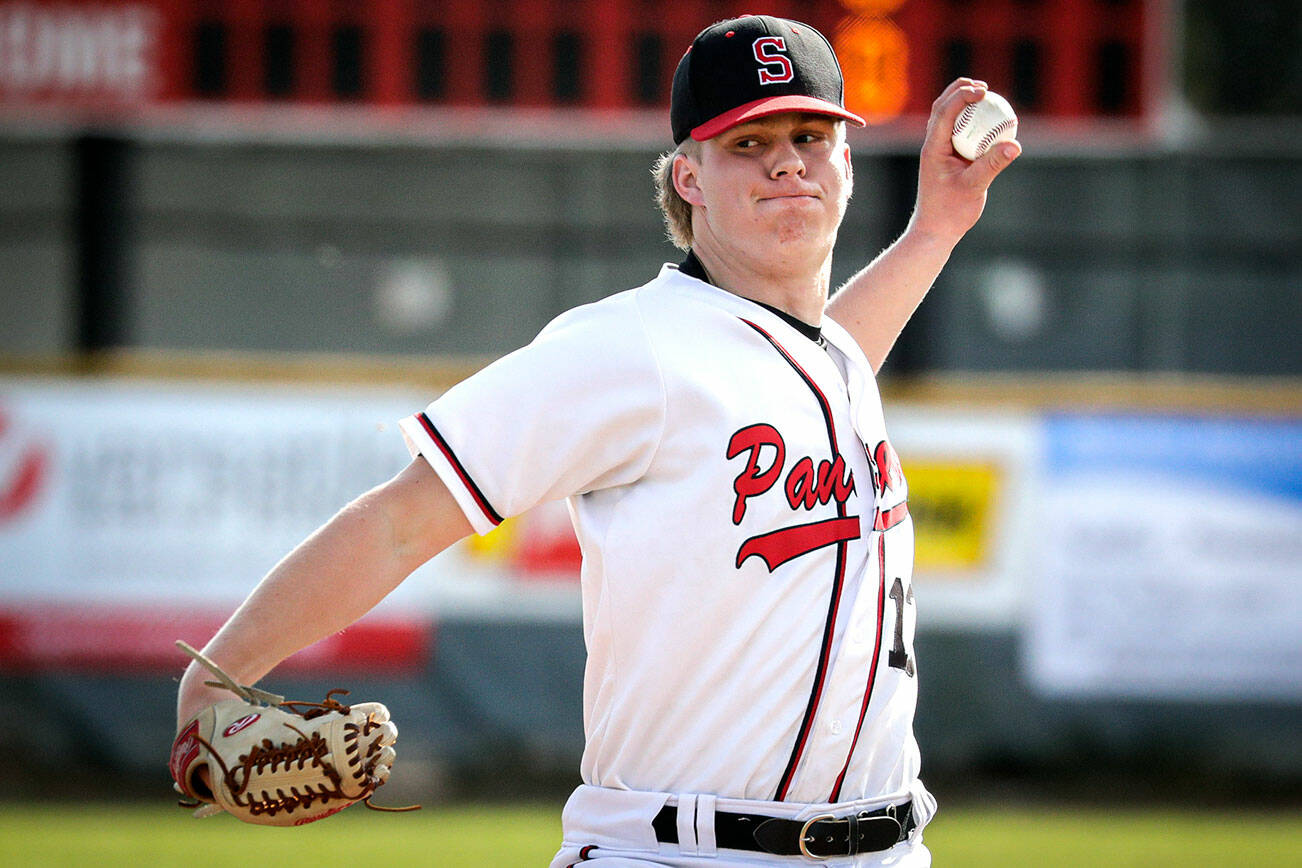 Kale Hammer pitches against Marysville-Getchell at Snohomish High School in Snohomish, Washington on April 7, 2022.   (Kevin Clark / The Herald)