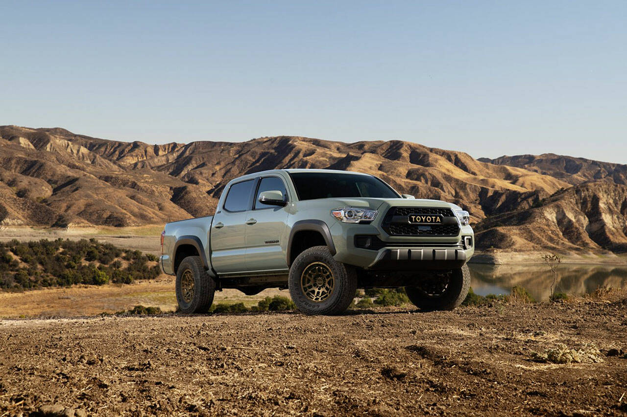 A heritage-inspired grille with the word Toyota in big bronze lettering is a distinguishing feature of the 2022 Tacoma SR5 Trail Edition model. (Manufacturer photo)