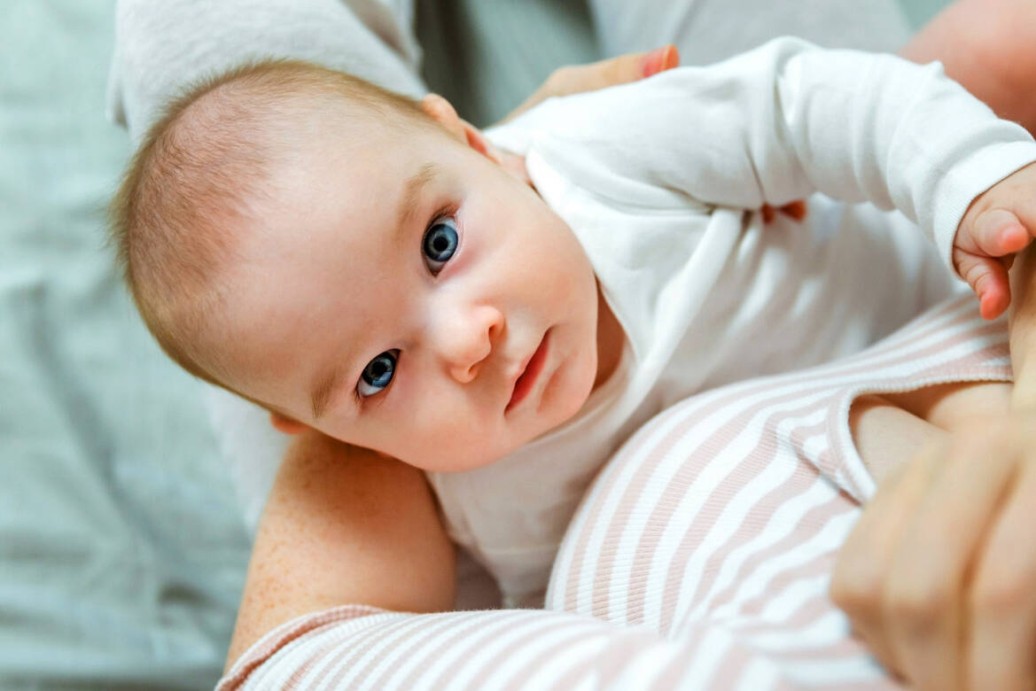From help with nursing a premature infant to offering tips on keeping other family members involved, our experienced, board-certified lactation nurses are here to help you successfully breastfeed your baby.