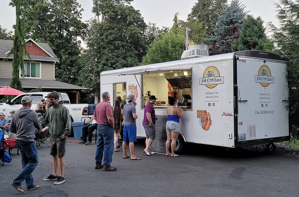 Das Bratmobile serves up German classics like currywurst, schnitzel, potato salad, frikadellen (seasoned pork-and-beef hamburgers) and more. (Photo courtesy of Ferdi Edrich)
