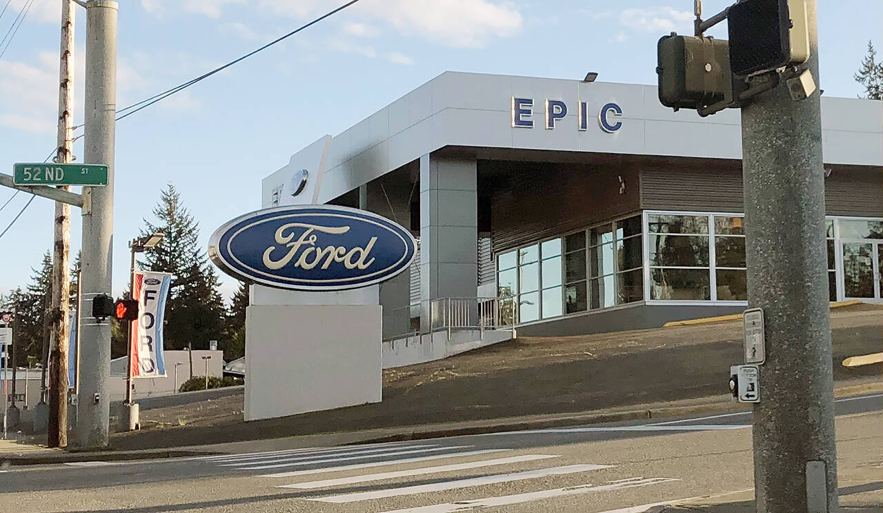Epic Ford on the corner of 52nd Street and Evergreen Way in Everett is closed. The dealership has been in business for more than 50 years. (Janice Podsada / The Herald)