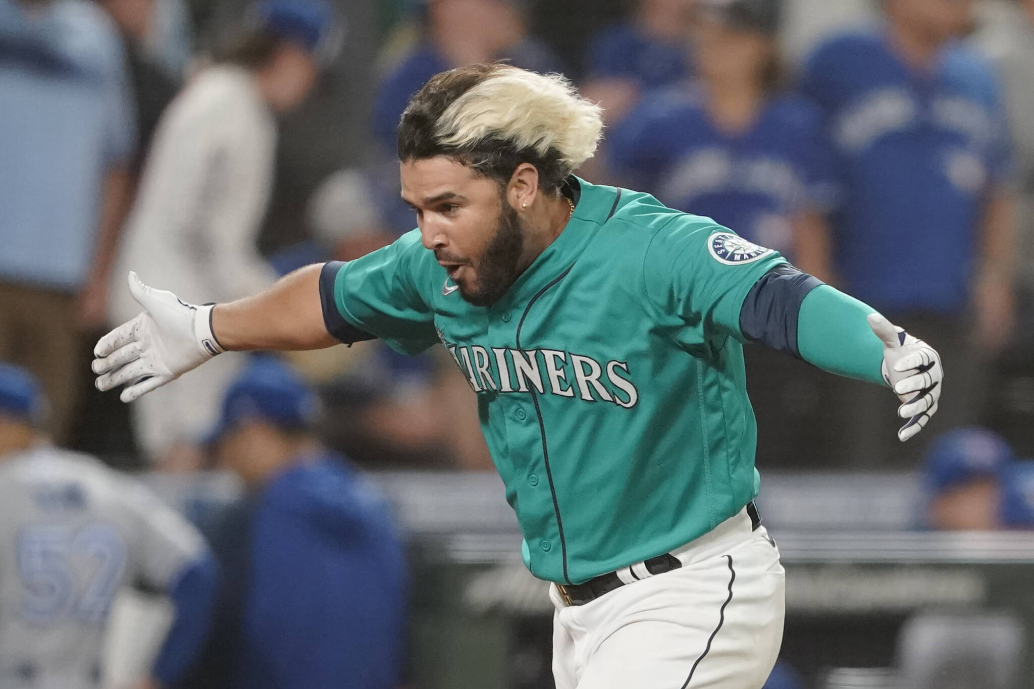 Eugenio Suarez received an A grade for his season with the Mariners