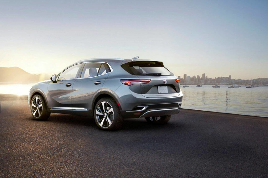 There are three models in the 2022 Buick Envision lineup, all with standard front-wheel drive or optional all-wheel drive. (Buick)
