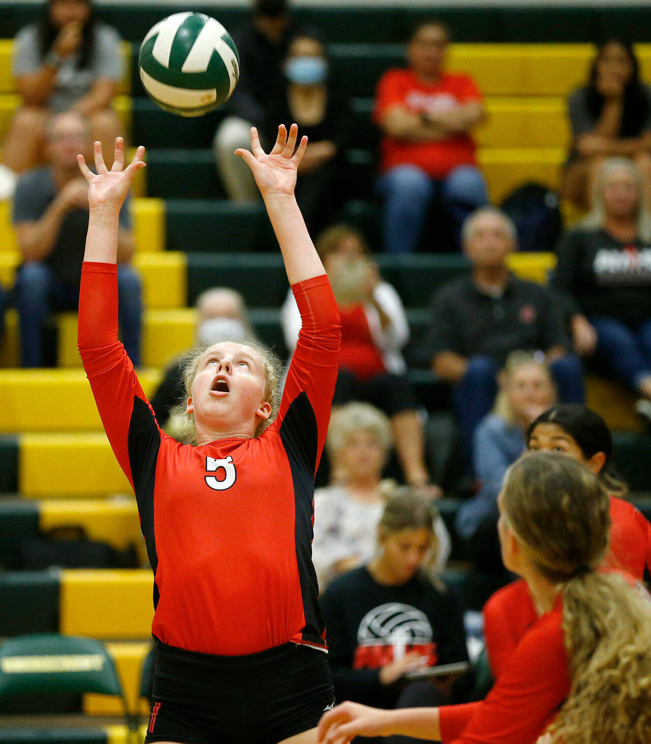 Archbishop Murphy’s Laura Esping sets the ball up against Shorecrest on Wednesday, Sep. 14, 2022, at Shorecrest High School in Shoreline, Washington. (Ryan Berry / The Herald)