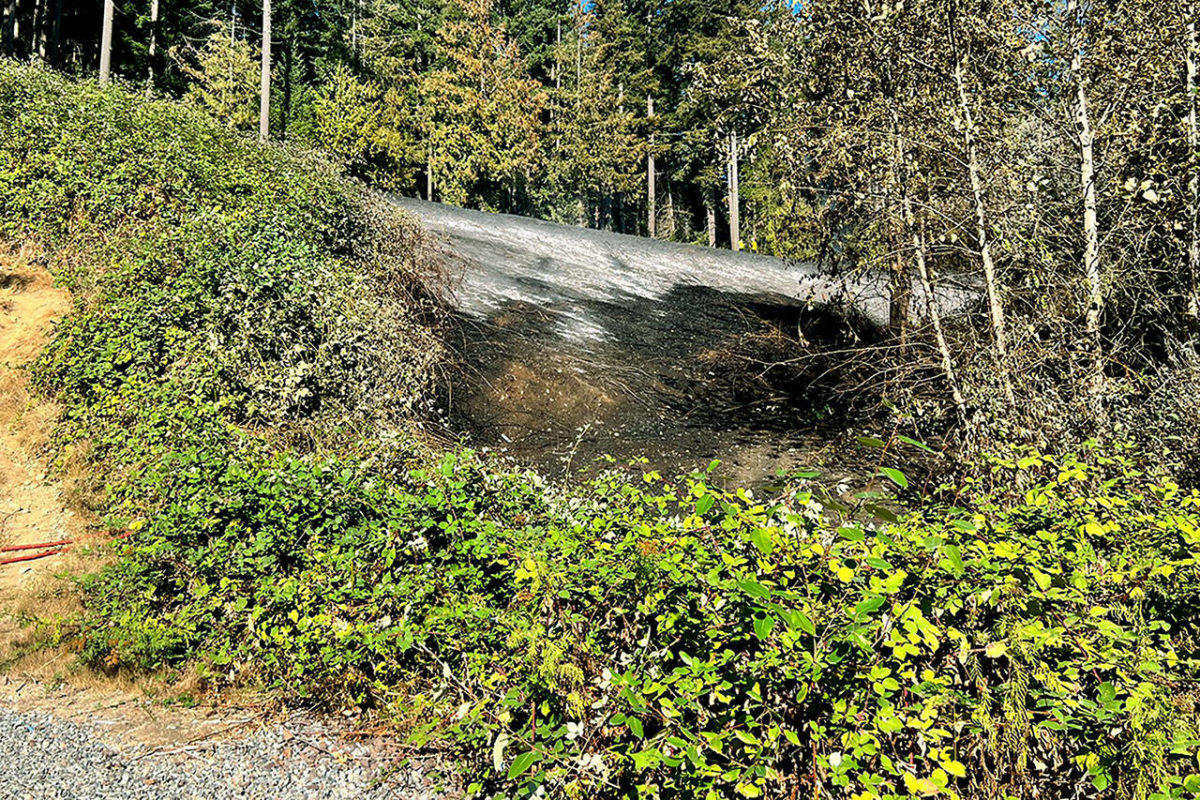 Brush fire in Monroe spurs level 1 evacuation warnings