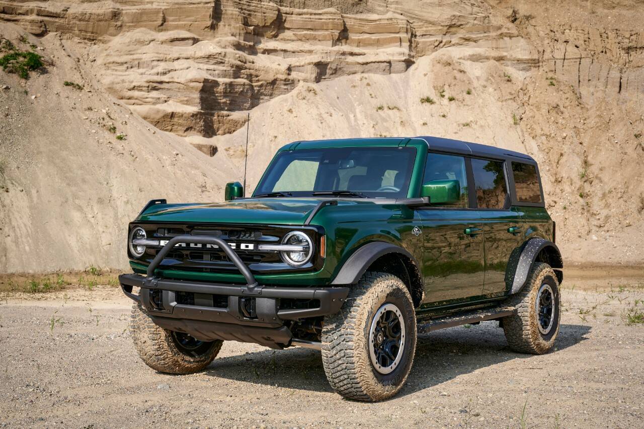 2021 Ford Bronco Badlands Sasquatch (Ford)