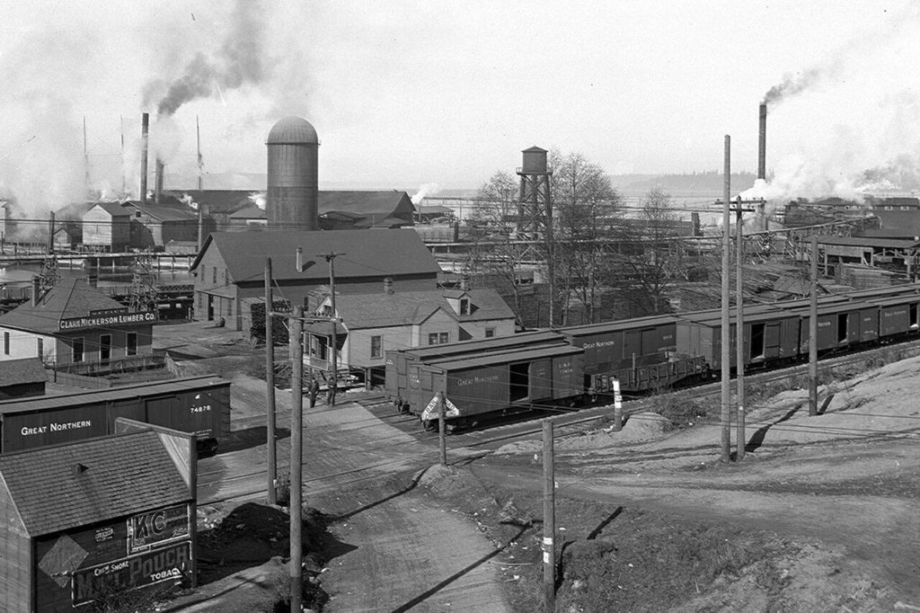 Great Northern Railroad cars along the Everett waterfront near the Clark-Nickerson Lumber Co. in approximately 1915. (Contributed by Kyle Kegley via Everett Public Library Northwest History Room Archives)
