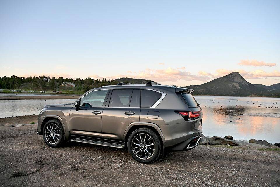 2022 Lexus LX600 F Sport (Lexus)