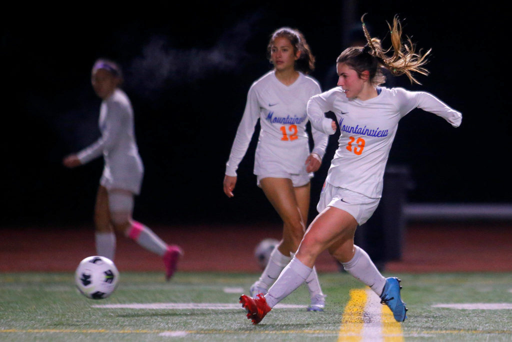 Auburn Mountainview’s Lily McMullen puts a shot towards the net against Mountlake Terrace on Wednesday, Nov. 9, 2022, Edmonds District Stadium in Edmonds, Washington. (Ryan Berry / The Herald)

