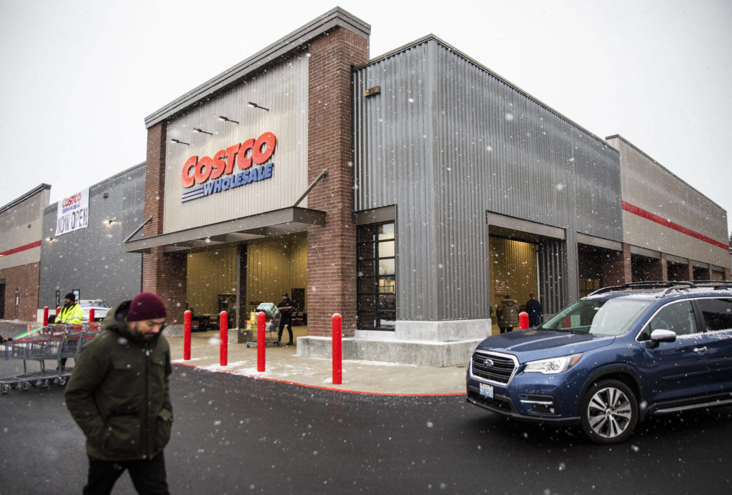 Customers enter and exit the new Costco on Friday, Dec. 2, 2022 in Lake Stevens, Washington. (Olivia Vanni / The Herald)
