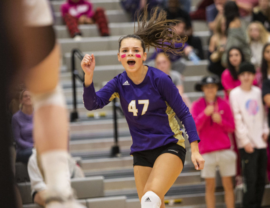 Lake Stevens libero Alyss Kelly (Olivia Vanni / The Herald)
