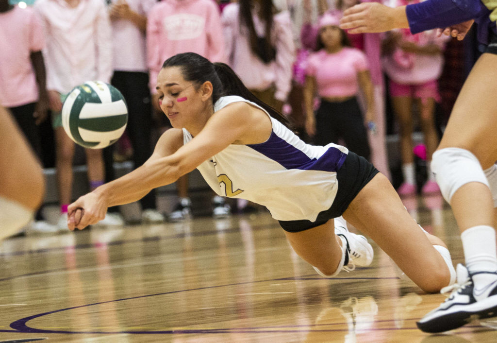 Lake Stevens outside hitter Bella Christensen (Olivia Vanni / The Herald)
