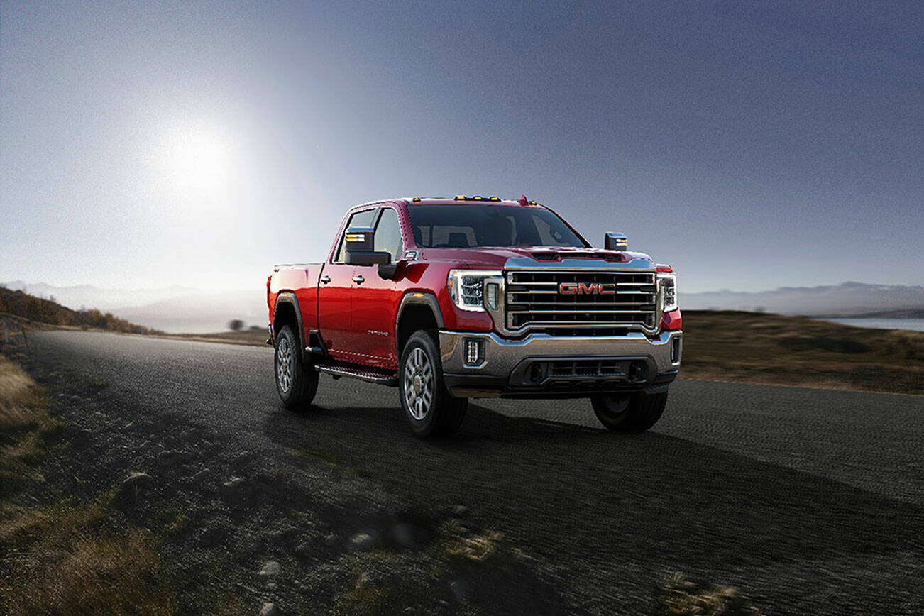 An exclusive grille design distinguishes the Denali Ultimate trim from other 2023 GMC Sierra 1500 models. (GMC)