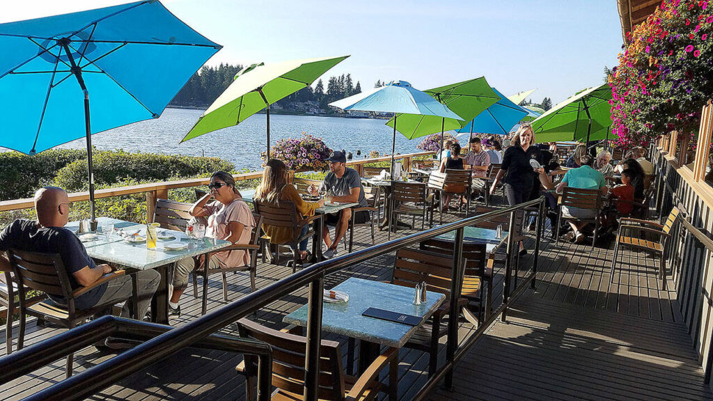 Emory’s on Silver Lake claims the title of largest dining deck in Snohomish County. (Sharon Salyer /The Herald)
