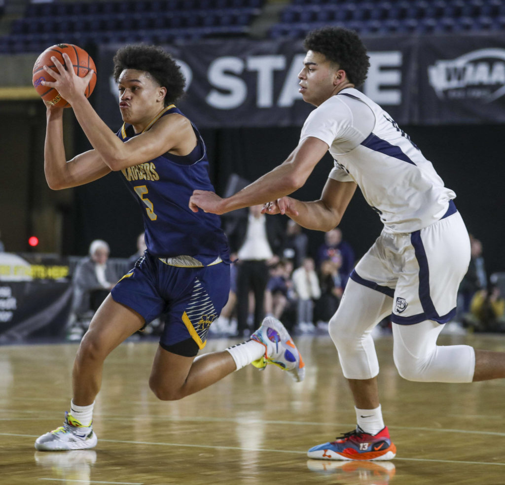 Mariner’s Makai Bloomfield (5) moves with the ball during a 3A boys game in the Hardwood Classic between Gonzaga Prep and Mariner at the Tacoma Dome in Tacoma, Washington on Wednesday, March 1, 2023. The Marauders fell, 79-69. (Annie Barker / The Herald)

