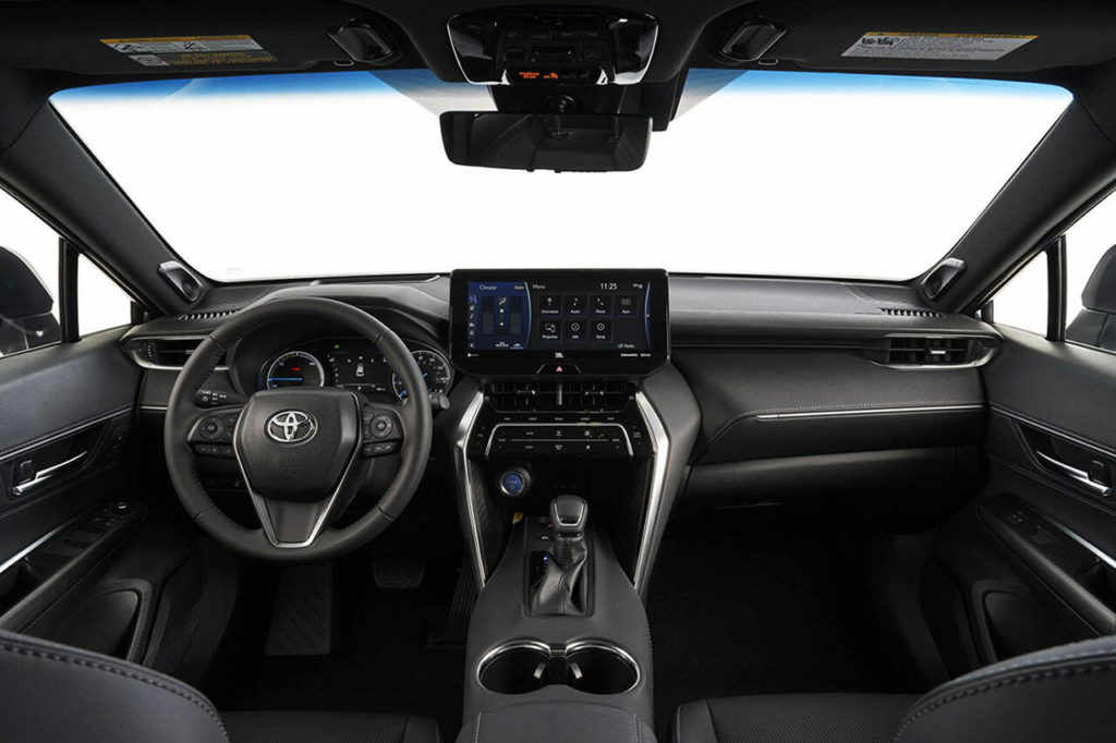 The 2023 Toyota Venza XLE includes a 12.3-inch infotainment touchscreen perched above the center stack. (Toyota)
