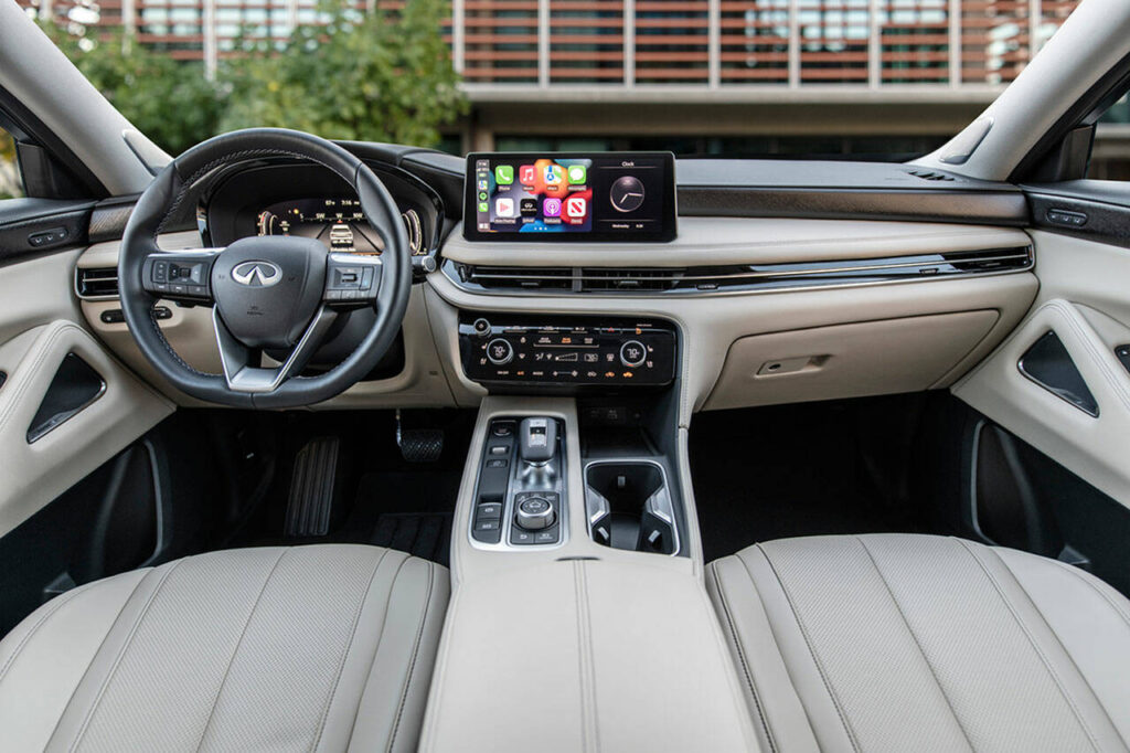 All 2023 Infiniti QX60 models include a 12.3-inch touchscreen infotainment system with Android Auto and wireless Apple CarPlay compatibility. (Infiniti) 
