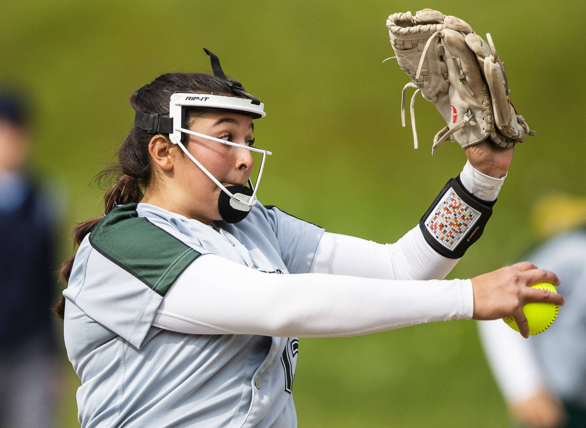 Jackson’s Yanina Sherwood pitches during a game against Glacier Peak on April 28, 2022 in Everett. (Olivia Vanni / The Herald)