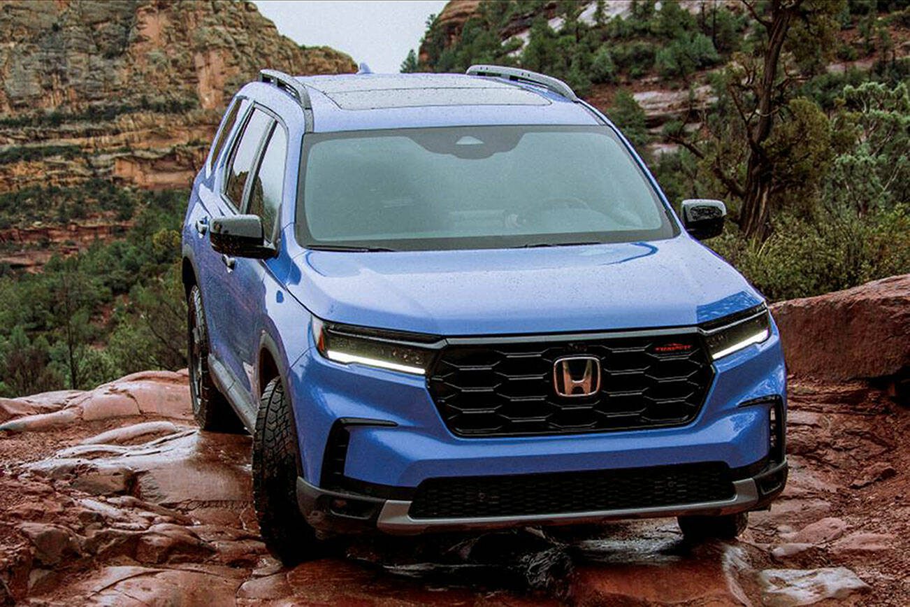 2023 Honda Pilot AWD TrailSport SUV (Honda)