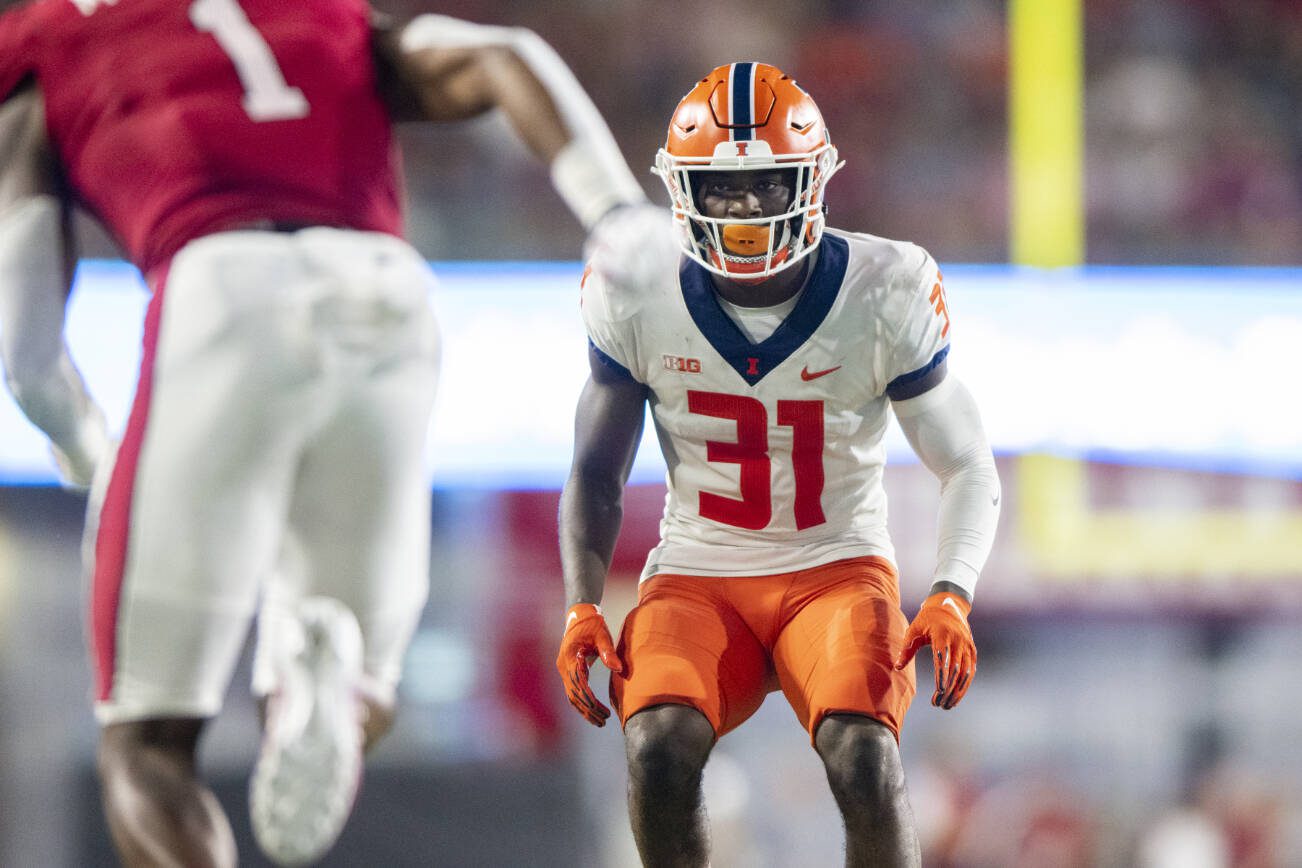 Illinois defensive back Devon Witherspoon (31) during an NCAA football game against the Indiana on Friday, Sept. 2, 2022, in West Bloomington, Ind. (AP Photo/Doug McSchooler)