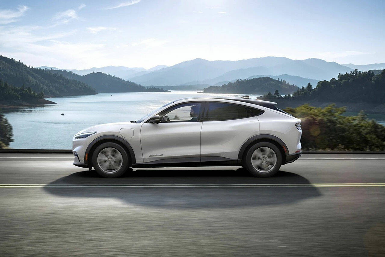 2023 Ford Mustang Mach-E SUV (Ford)