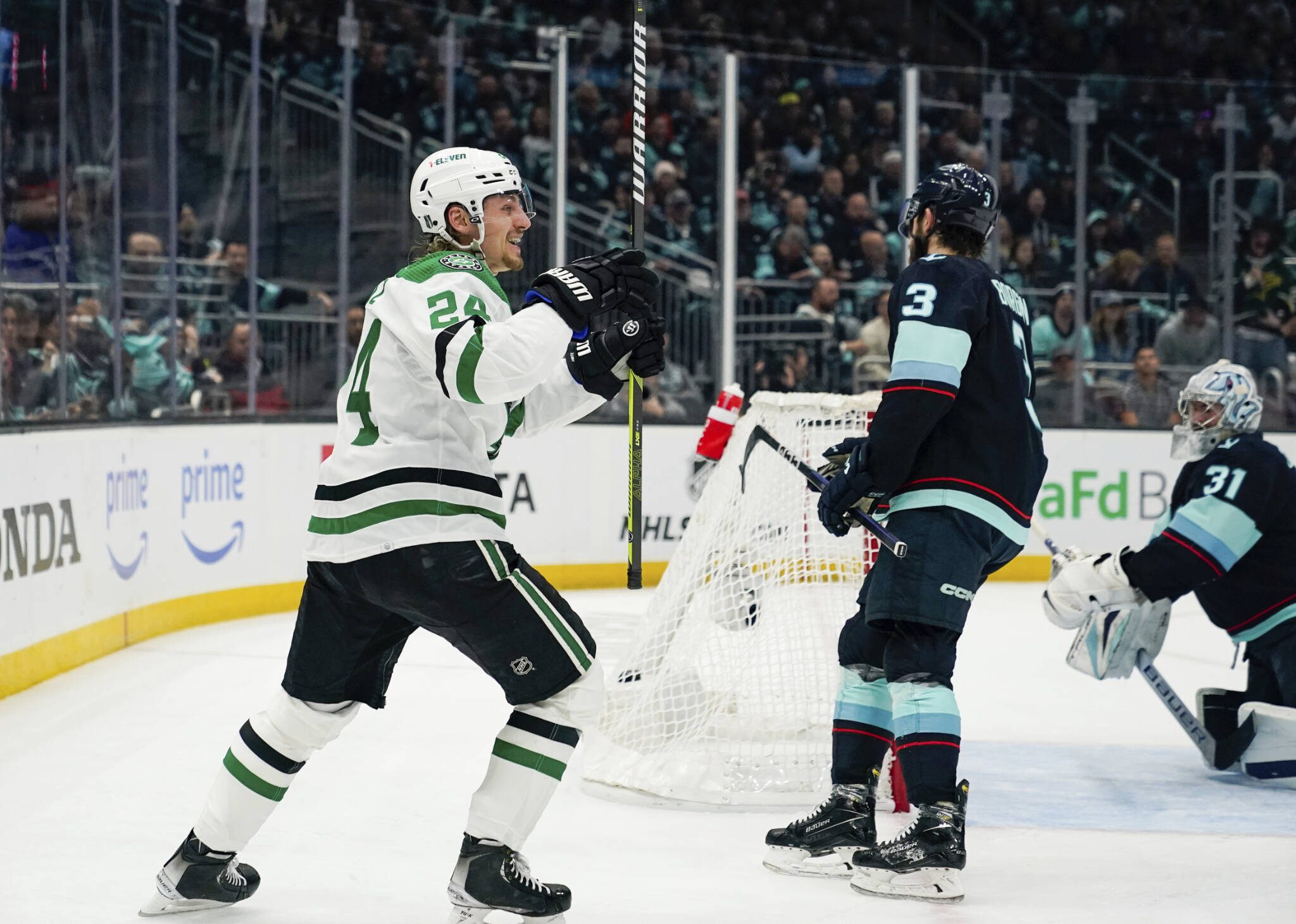 Joe Pavelski scores 6th of series, Stars top Kraken 6-3