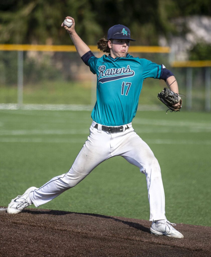 Auburn Riverside’s Landen Richards (17) pitches during a game between Mountlake Terrace and Auburn Riverside in Mountlake Terrace, Washington on Tuesday, May 16, 2023. Mountlake Terrace won, 13-3. (Annie Barker / The Herald)
