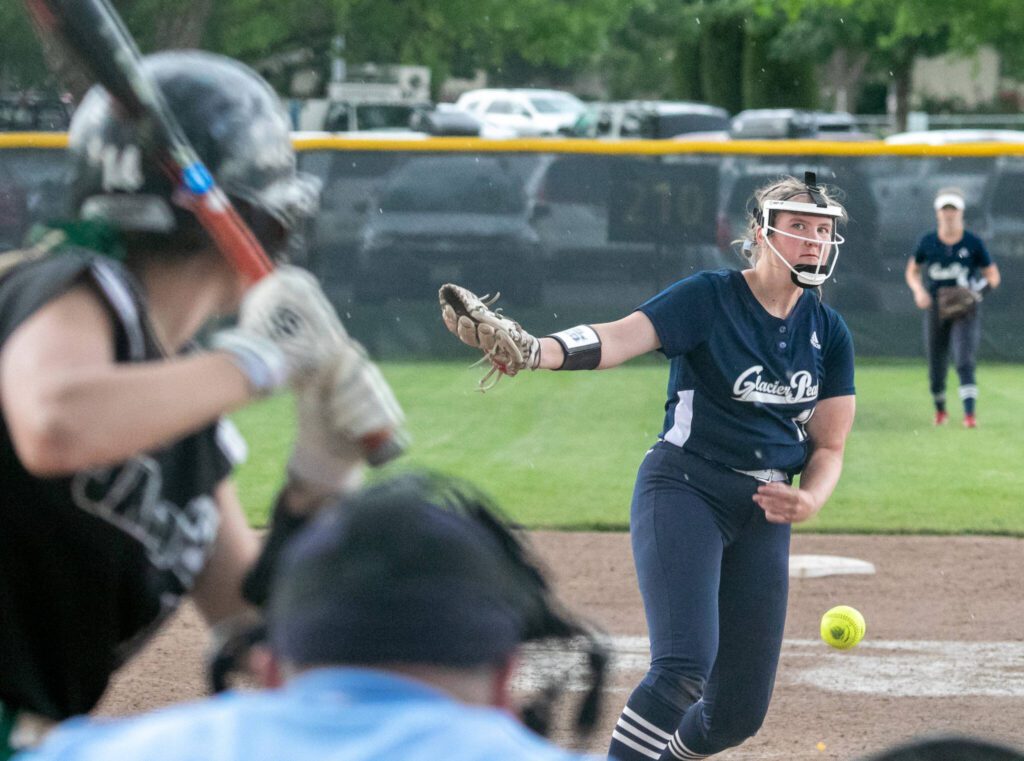 Glacier Peak’s Maya Mesa (15) delivers a pitch during the WIAA Class 4A state softball title game on Saturday, May 27, 2023, in Richland. (TJ Mullinax / For The Herald)
