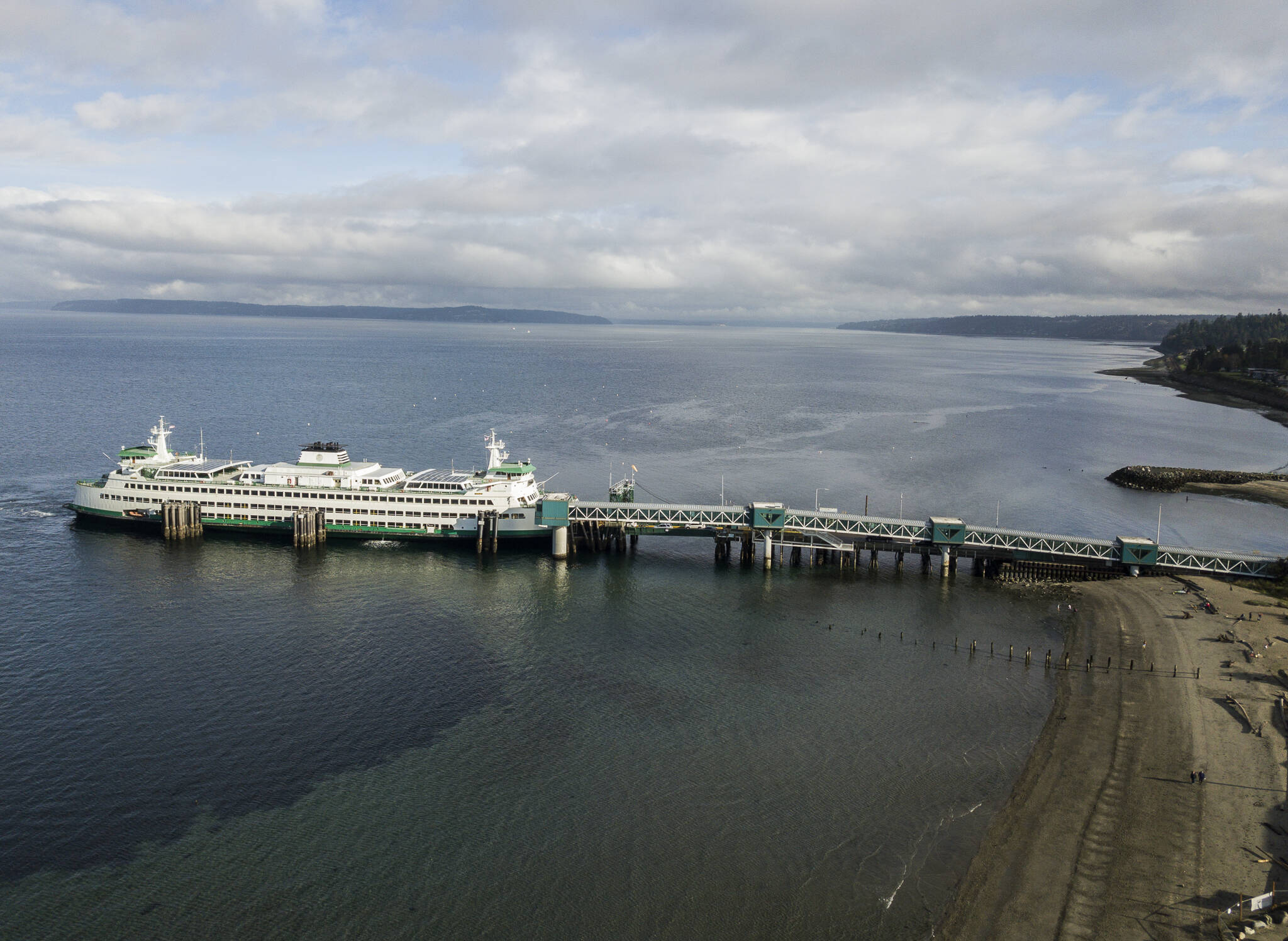 The M/V Puyallup docks at the Edmonds waterfront on Oct. 14, 2020 in Edmonds. (Olivia Vanni / The Herald)