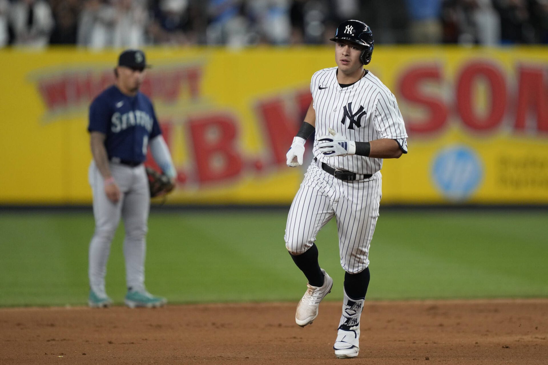 Just 4 hits for Mariners again in another loss to Yankees