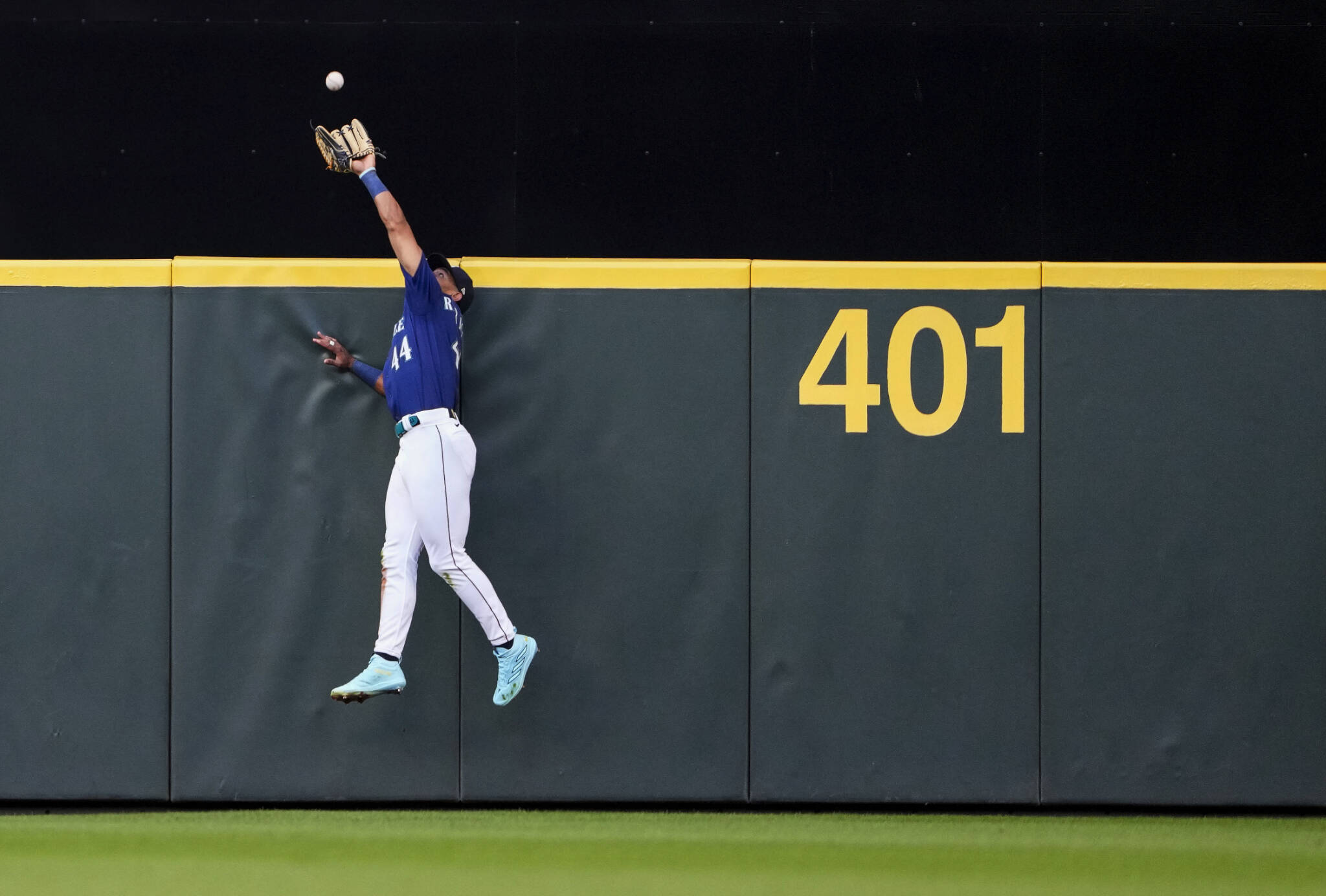 Ichiro, Cameron helped shape Julio into elite center fielder