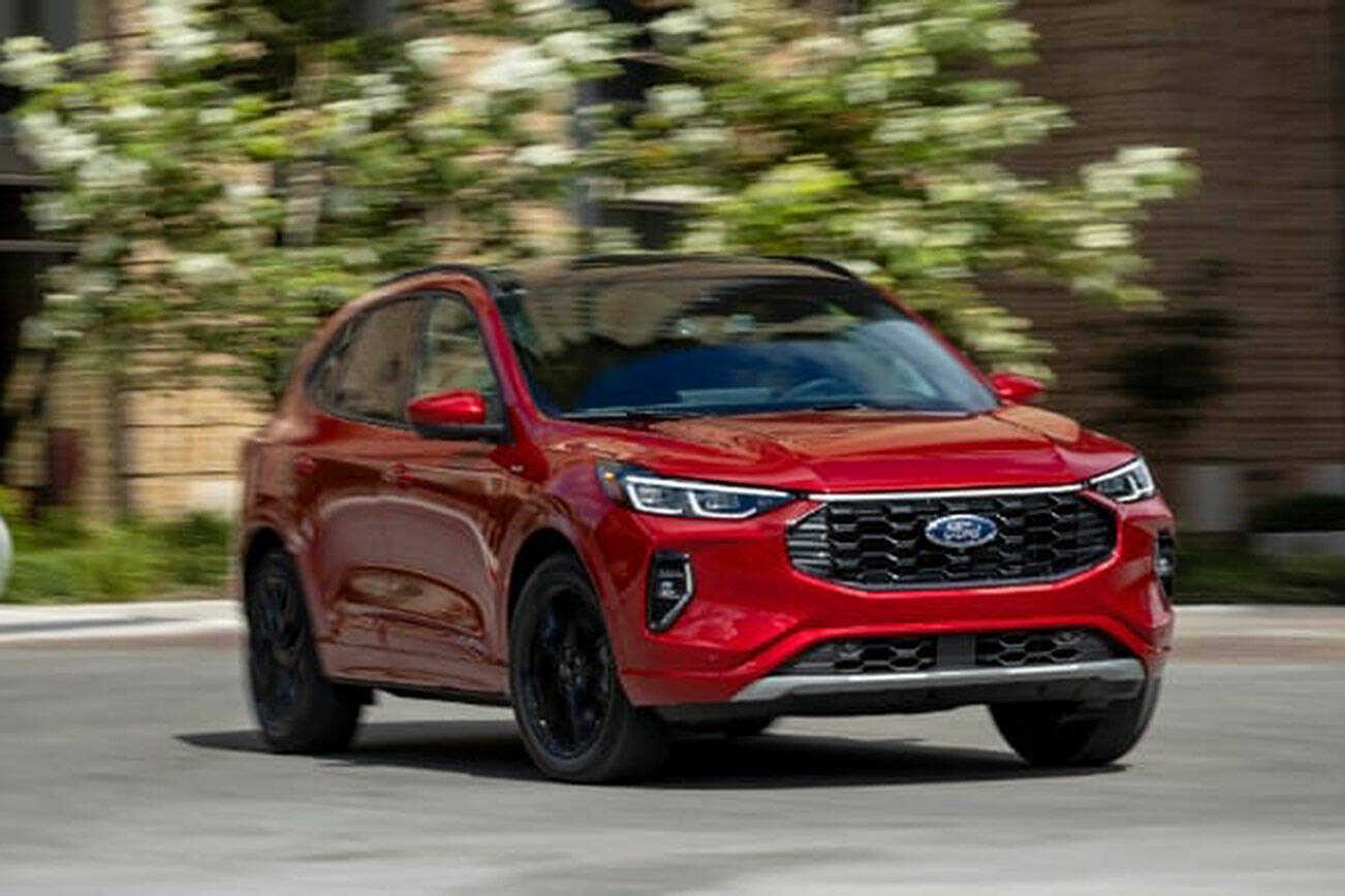 2023 Ford Escape Platinum AWD (Ford)